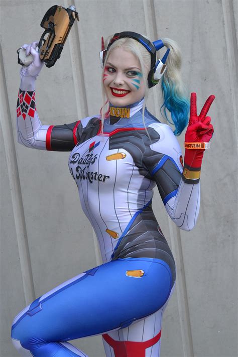 harley quinn cosplay hot